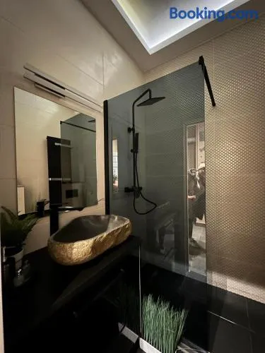 Gold Downtown Apartman - Image 1