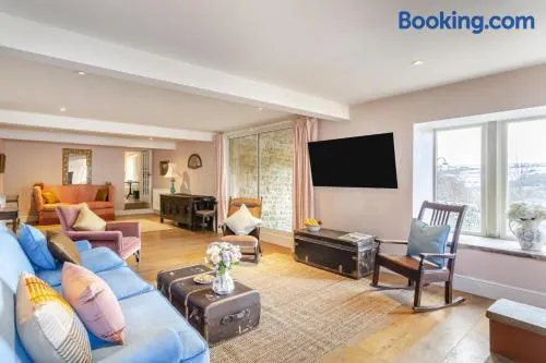 4 Bed in Pateley Bridge oc-s34135 - Image 1