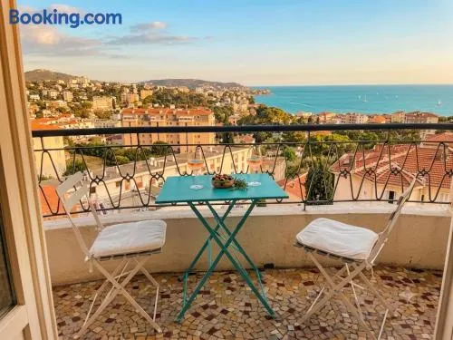 2 Pièces Vur Mer avec Balcon - Image 1