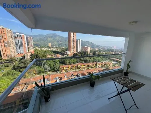 Verde vivo Ariza - Image 1