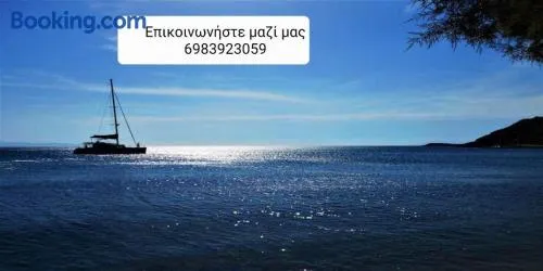 Classic Seaside Apartment In Tinos - Image 1