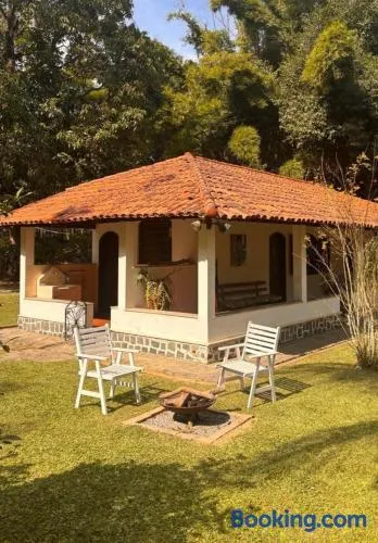 Casa de Campo com Lago e Jardim - Pet-Friendly - Image 1