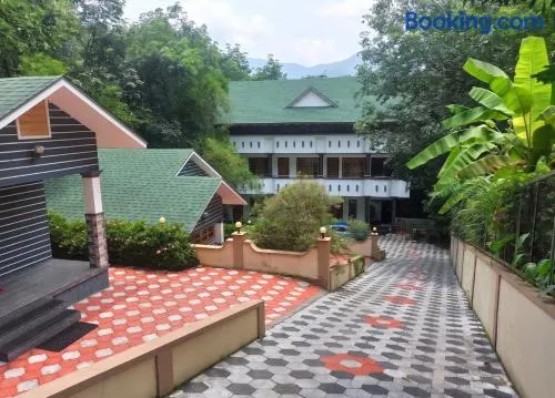 Hill View Stay Inn Ponmudi - Image 1