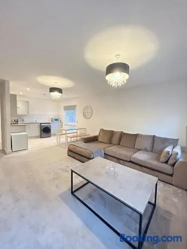 Luxury countryside stay - Waters Upton, Telford - Image 1