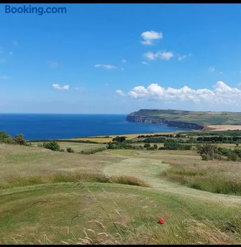 Hunley Golf Club - Image 1