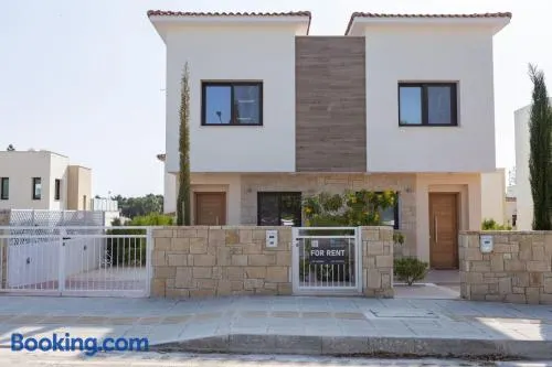 Townhouse Luise - Sunny Escape in Coral Bay - Image 1