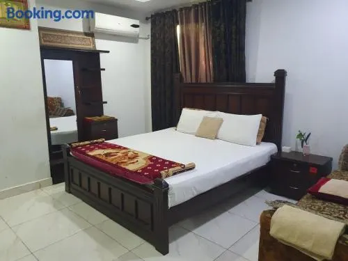 Zaib Guest House - Image 1