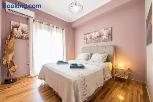 Stylish Luxury Apartment near Acropolis at Neos Kosmos metro station - Image 1