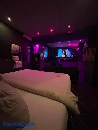 spapurple95 Suite romantique avec jacuzzi privatif - Image 1