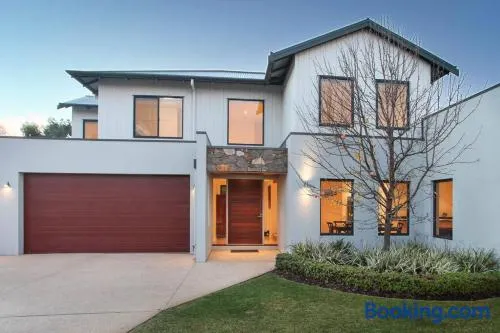 Boronia Retreat I Private Properties - Image 1