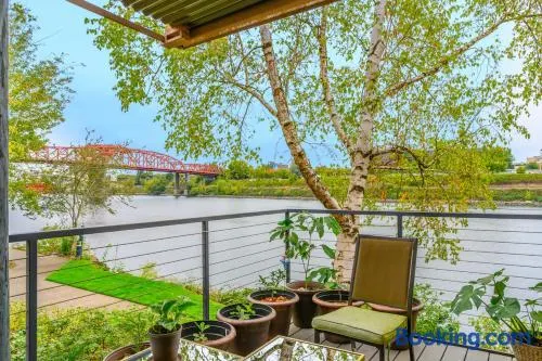 Waterfront Condo, 25ft from riverwalk, Pool & HotTub - Image 1