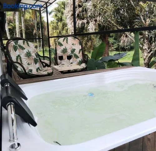 Cabaña con Jacuzzi Privado en El Peñol El palmar lodge - Image 1