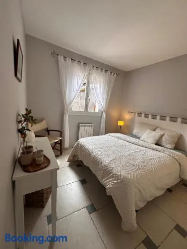 Chambre pieds dans l'eau - Image 1