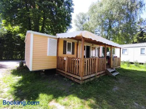 Bungalow 6 pers, proche Europa Park, ménage inclus, en camping avec piscines - Image 1