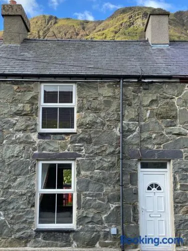 Ty'n y Cwm, Nant Peris - Image 1