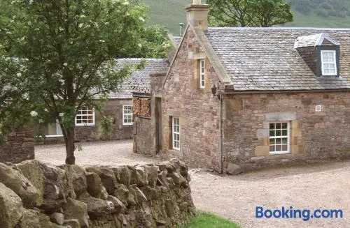 Eastside Byre - Family cottage in the Pentland Hills near Edinburgh - Image 1
