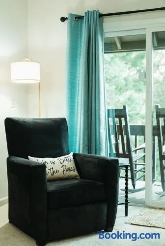 Three Little Pines Condo 2BD 2BA with Seasonal Pool Close to Village and Pinehurst Resort - Image 1