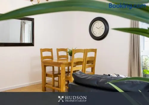 Telford Centre - 2 Bed Apartment - Image 1