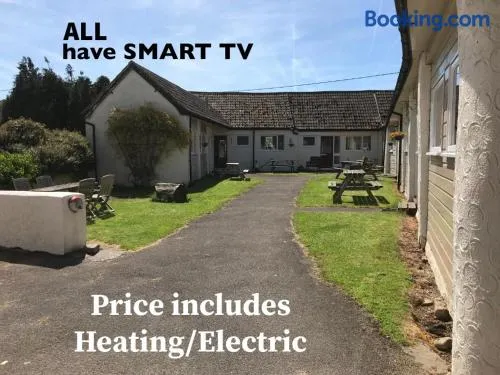 Court Farm Holiday Bungalows Ltd - Image 1