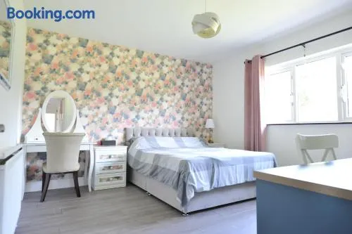 No 2 Willow Lodge - Image 1