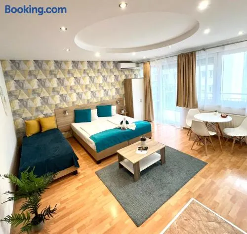Star Apartments with free parking - Image 1