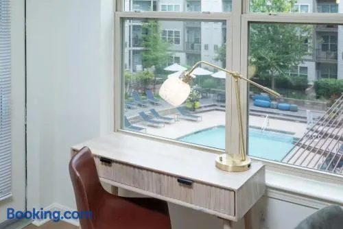 Lux 2BR w Gym Pool sleep 6 in Assembly Square - Image 1