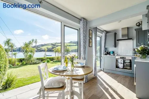 No 5 The Salcombe - Image 1