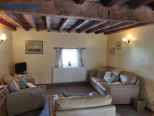 Row Farm Cottage - Image 1