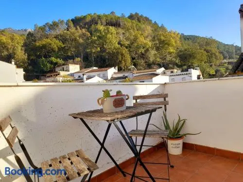 Dúplex con terraza en El Bosque - Image 1