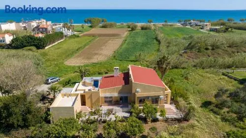 Gea Maleme - Image 1