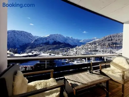 Wunderschöne Wohnung mitten in Arosa - Image 1