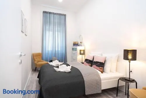 Central large airconditioned apartment - Image 1