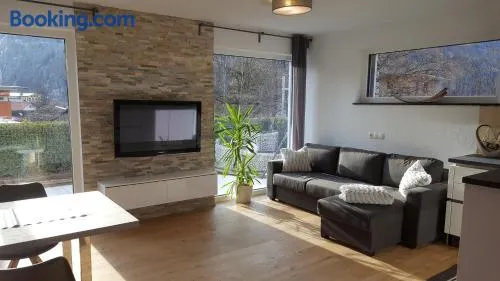 Apartamento vacacional con terraza - Image 1