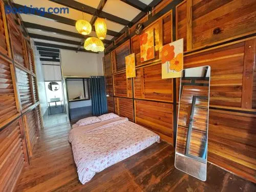 Nhà Dưới Đồi Homestay - Image 1