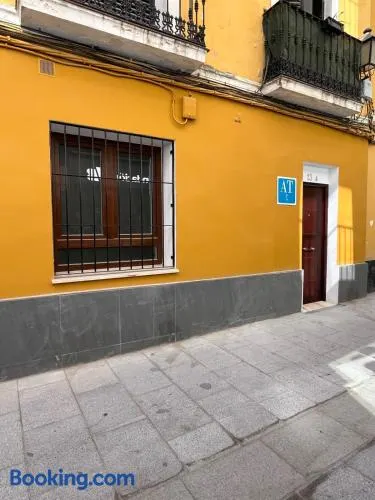 Apartamento Aftasi ,excelente ubicación con parking publico a 20 m - Image 1