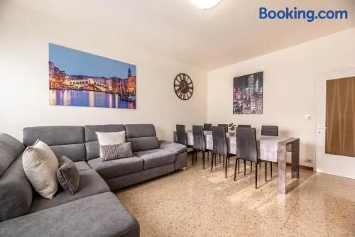 Sole Apartment Residence In Venice - 5min from Airport - Image 1