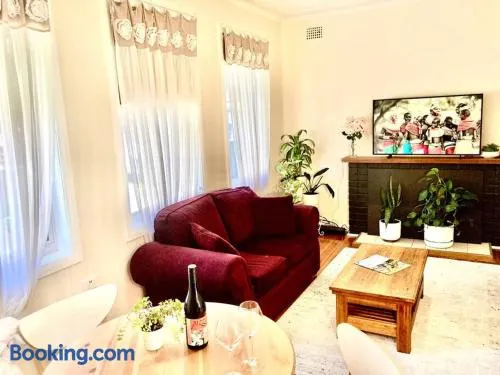 Rose End Cozy Apartment - Image 1