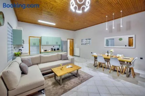 Kapa Luxury House - Image 1
