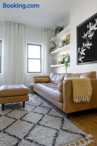 Bright & Spacious 3-Bedroom In Vibrant Bushwick! - Image 1