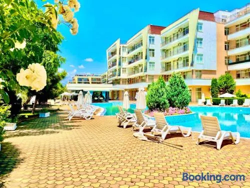 Apartcomplex Grand Kamelia Sunny Beach - Image 1
