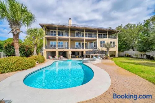The Bay House by Beach Stay Vacations - Image 1