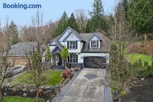 Eaglemont Golf Course Peaceful Retreat - Image 1