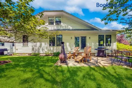 Riverbank Manor - Image 1