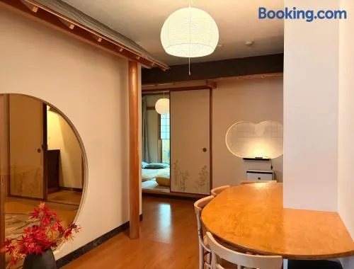 青葉邸-CHIKU-1 Min Walk to Glico and Dotonbori 100sqm 3BR Japanese Residence - Image 1