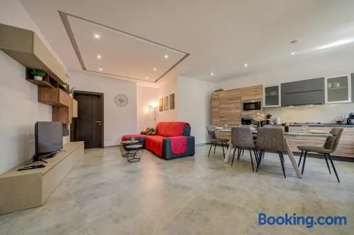 Trident Cove Holiday Home - Image 1