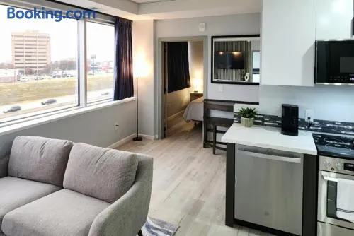 Modern Two Bedroom Apartment with City Views - Image 1