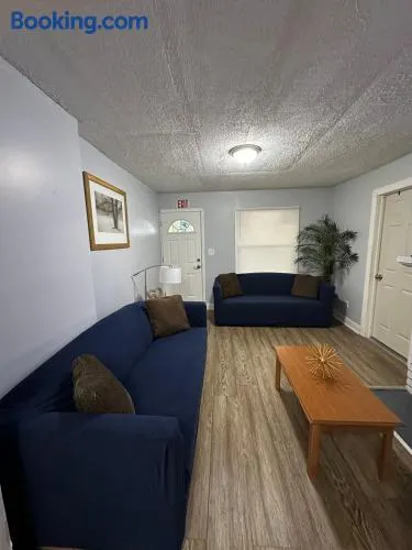 cozy home away from home - Image 1