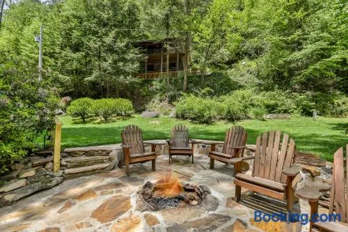 PICK's RIVERSIDE RETREAT - Image 1