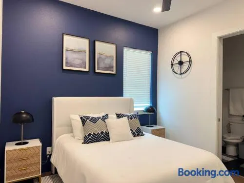 Downtown Dallas Oasis Studio - Image 1