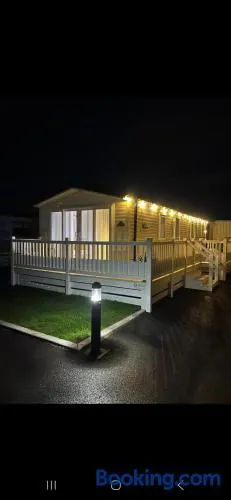 Robin hood hawthorn view - Image 1